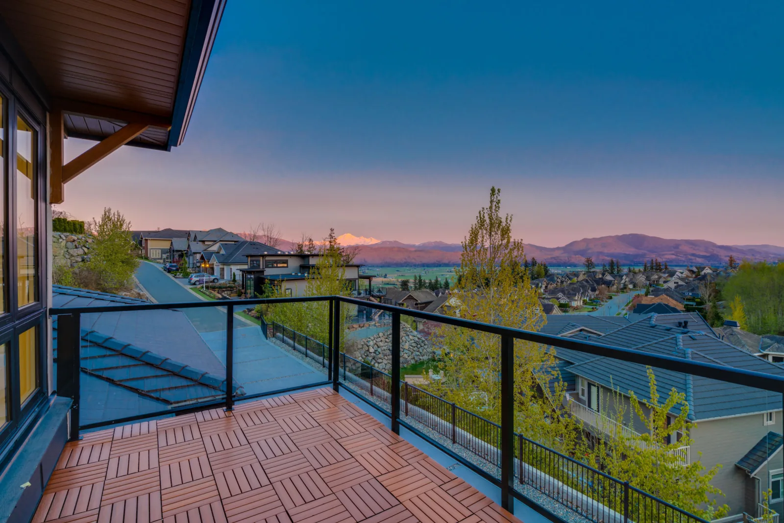 Eagle Mountain Contemporary, Coquitlam, BC detail view 11