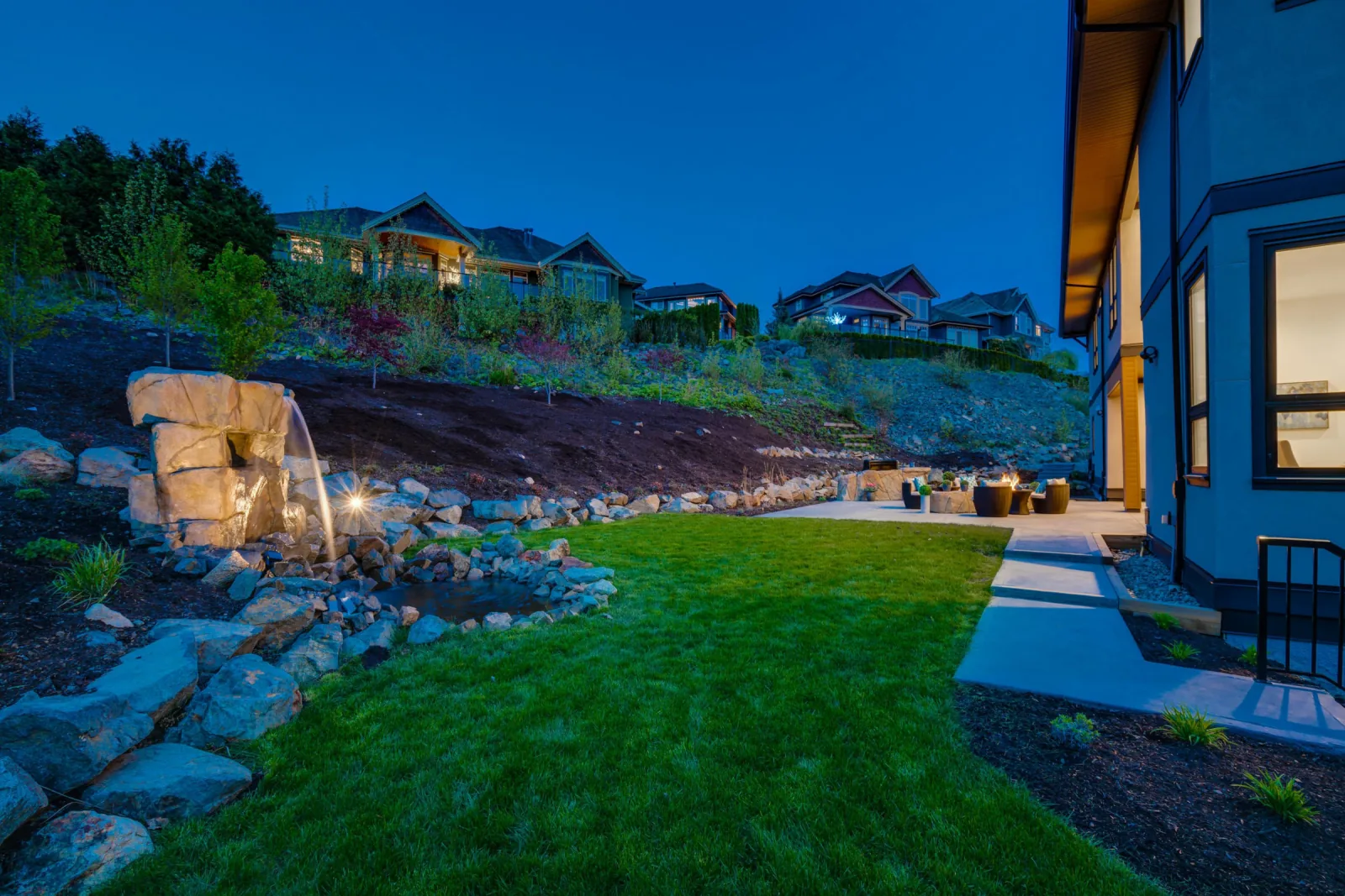 Eagle Mountain Contemporary, Coquitlam, BC detail view 21