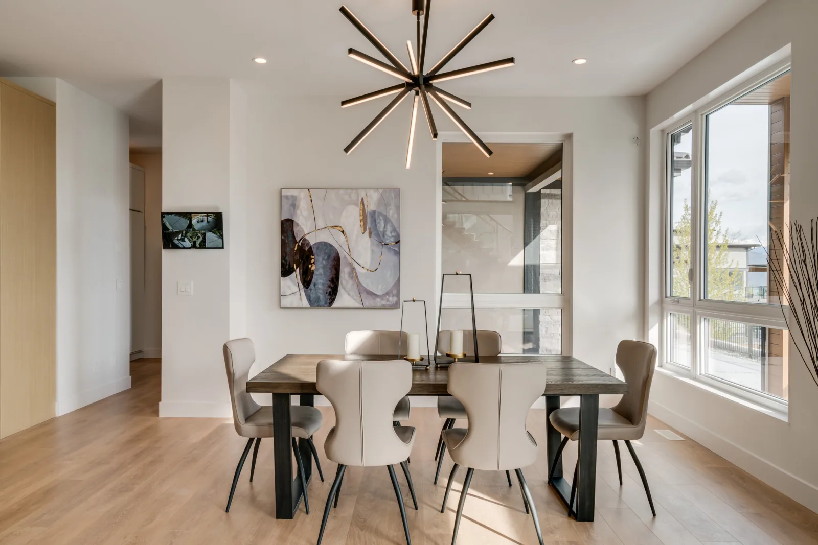 Eagle Mountain Contemporary, Coquitlam, BC detail view 30