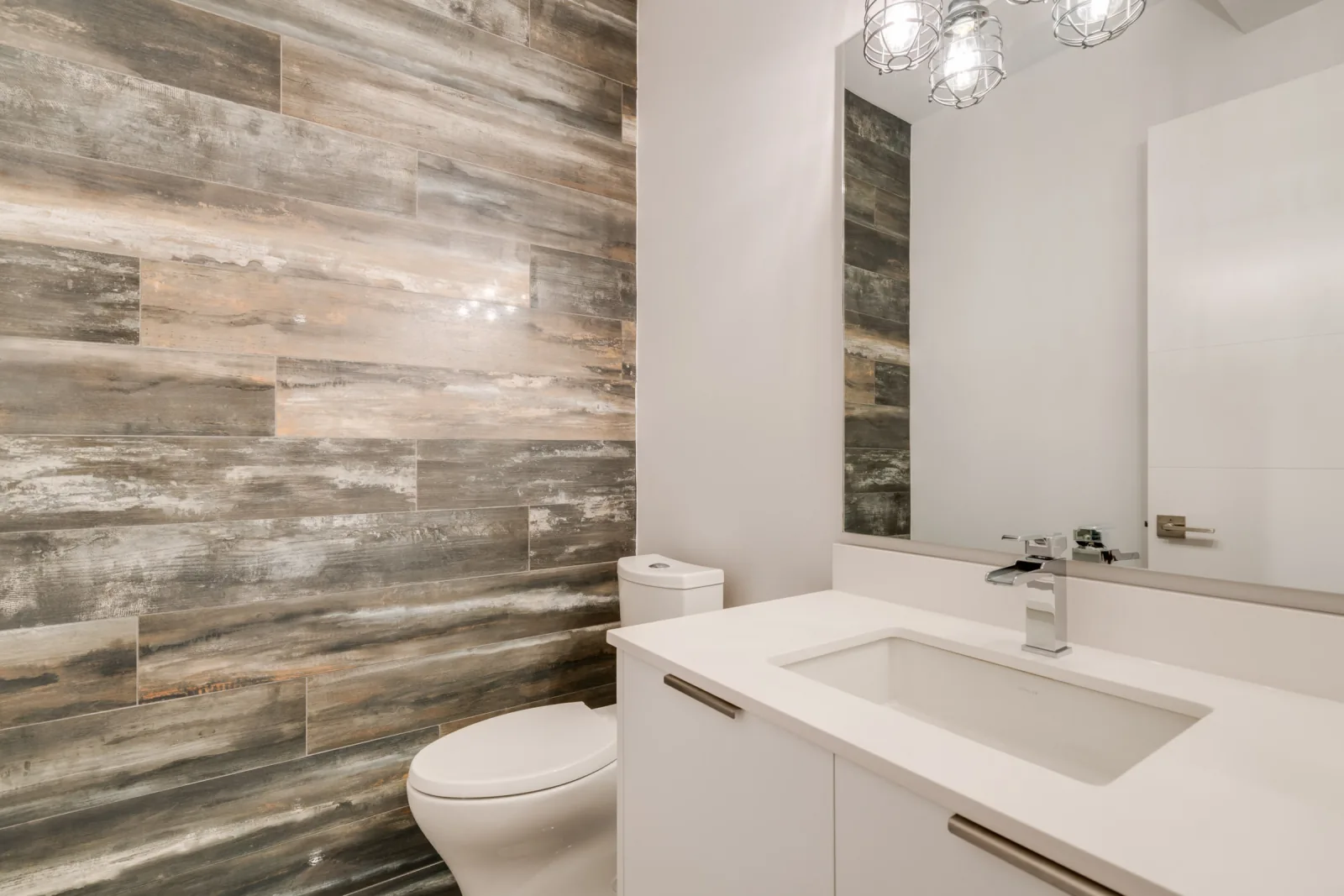 Eagle Mountain Contemporary, Coquitlam, BC detail view 73