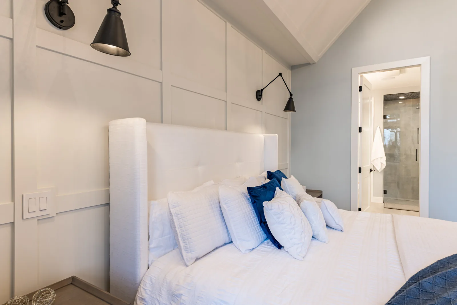 Modern Farmhouse, West Abbotsford, West Abbotsford, BC detail view 49